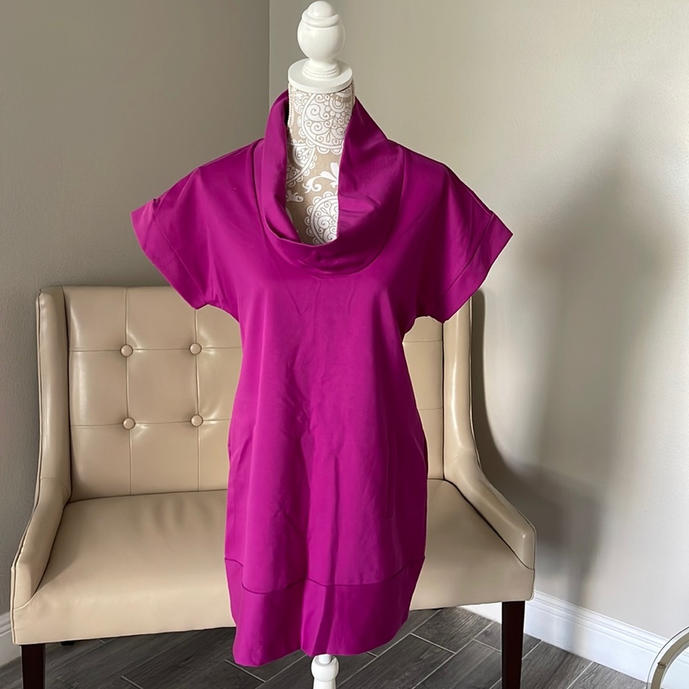 New York & Company, Medium